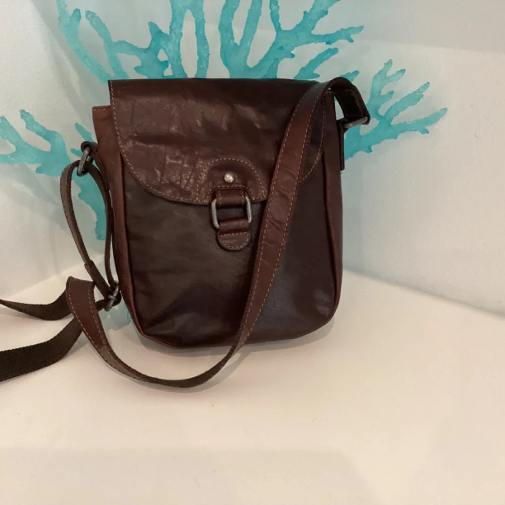 NWT JACK GEORGES BROWN GENUINE LEATHER CROSS SHOULDER MESSENGER BAG